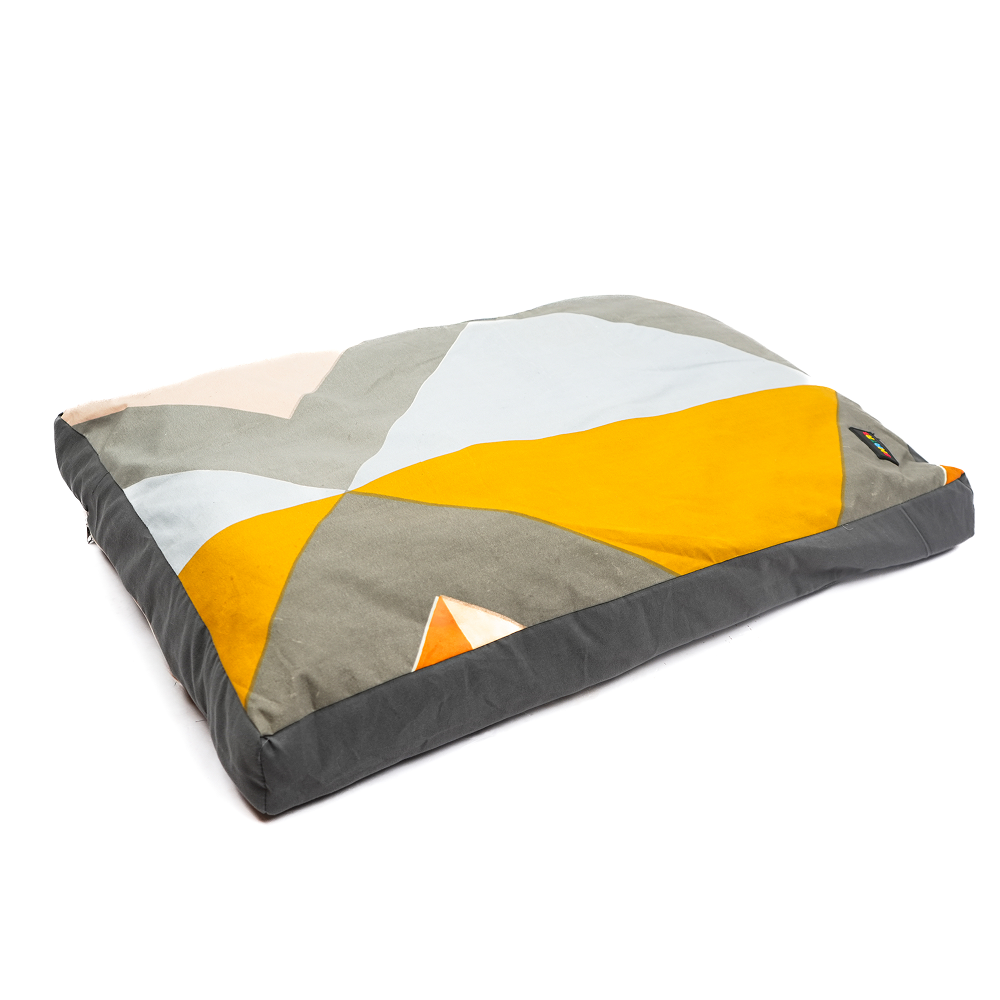 Skatrs Sunshine Snuggle Flat Bed for Dogs & Cats (Yellow) Both-Bedding, Mats & Travel Supplies Skatrs