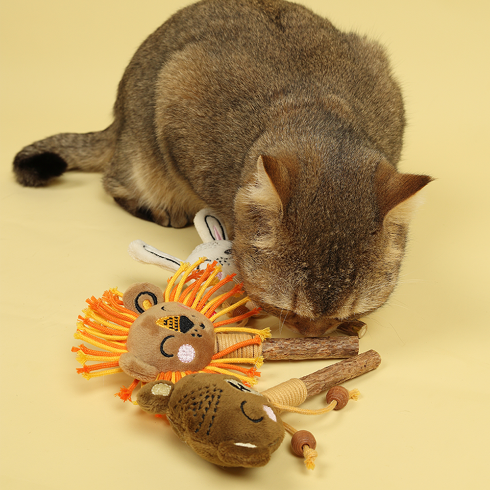 GiGwi Catch and Scratch Eco Line Lion Toy for Cats Cats-Toys GiGwi