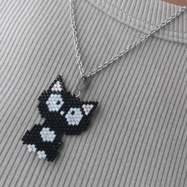 Jenni & Janki Cat Handcrafted Miyuki Delica Beaded Necklace (Black)