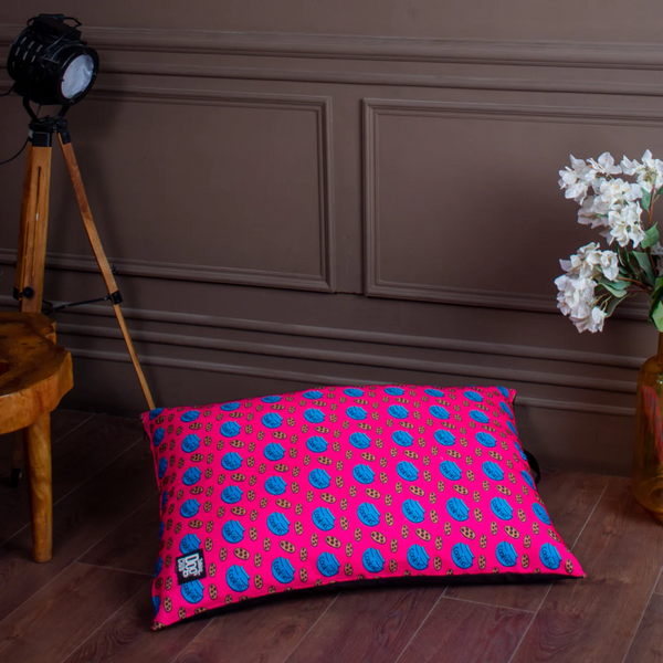 Talking Dog Club Cookie Dream Pillow Bed for Dogs and Cats (Pink)